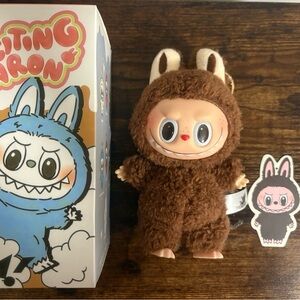 Labubu Macaron chestnut cocoa